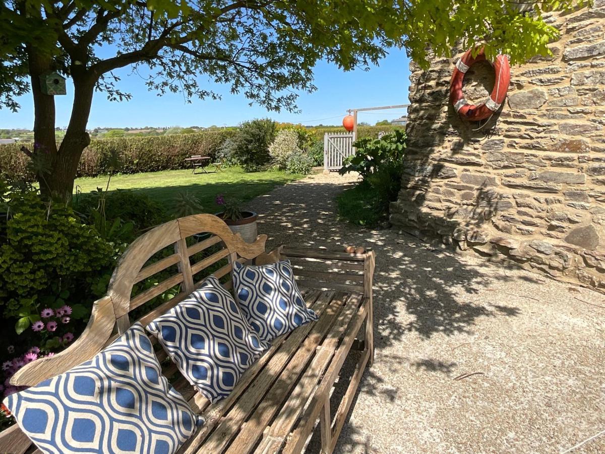 Ker Ar Men Bed & Breakfast Minihy-Treguier Exterior photo